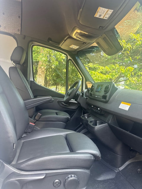 Mercedes sprinter cargo 2023