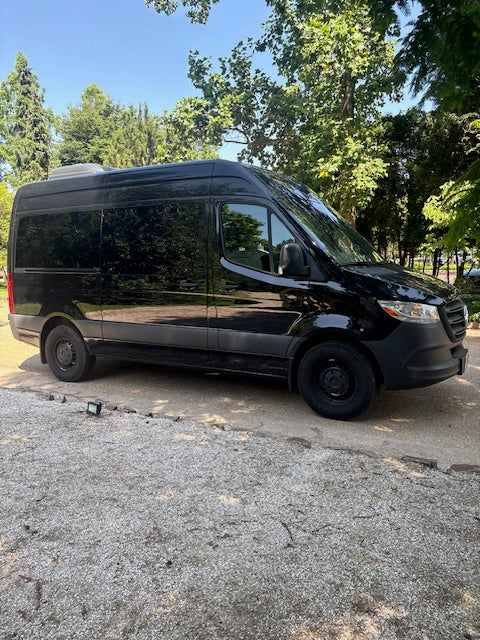 Mercedes-Benz Sprinter 12 Passenger 2025