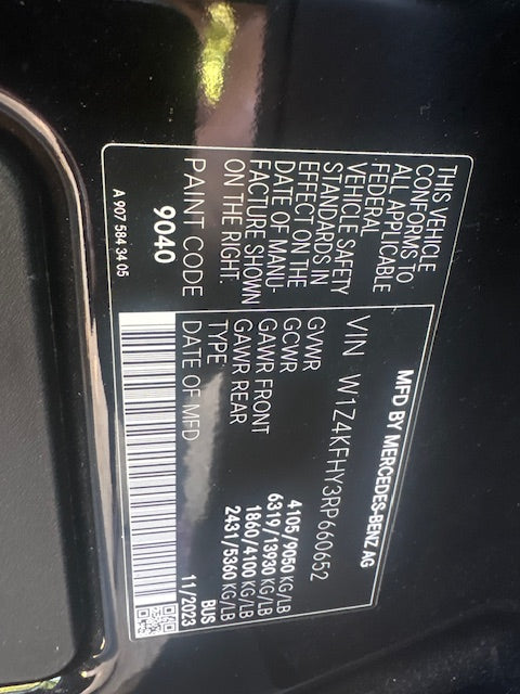 Mercedes-Benz Sprinter 12 Passenger 2025