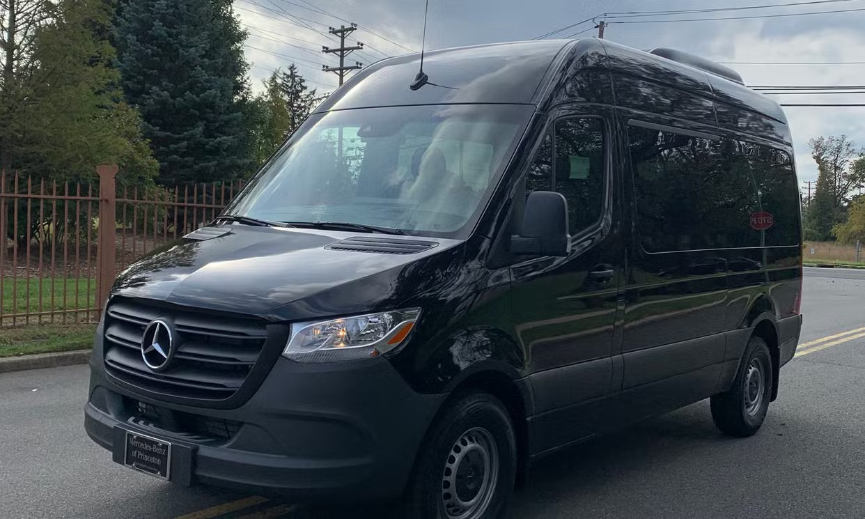 Mercedes-Benz Sprinter 12 Passenger 2023
