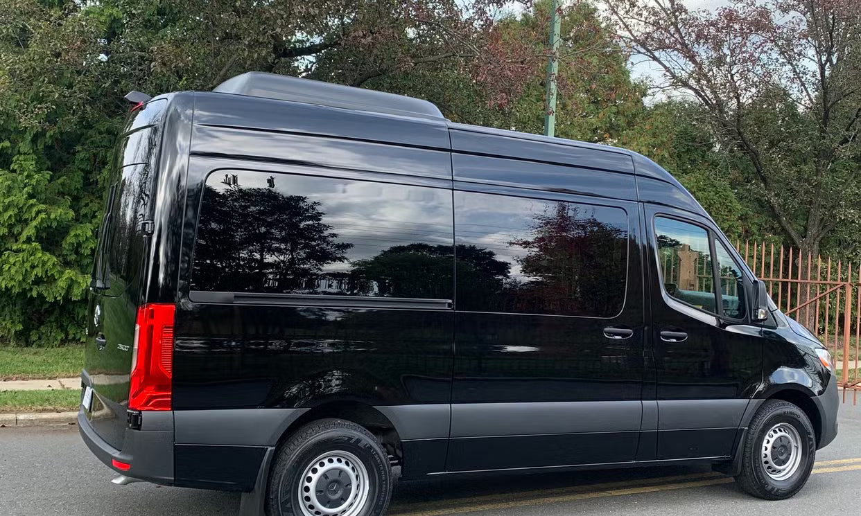 Mercedes-Benz Sprinter 12 Passenger 2023