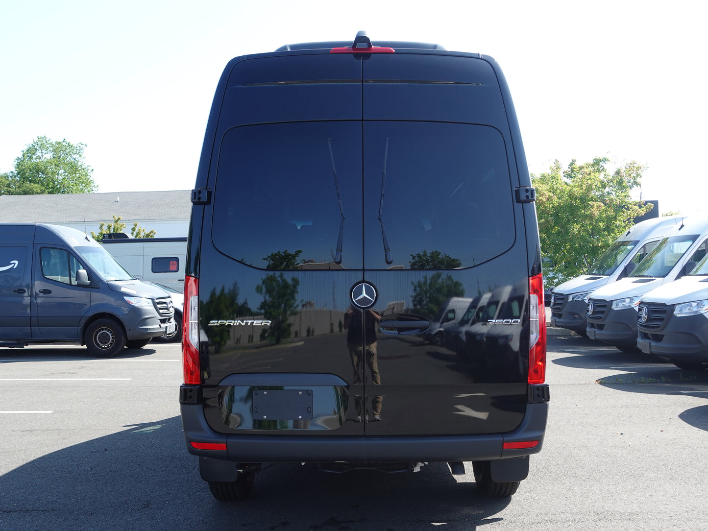Mercedes-Benz Sprinter 15 Passenger 2025